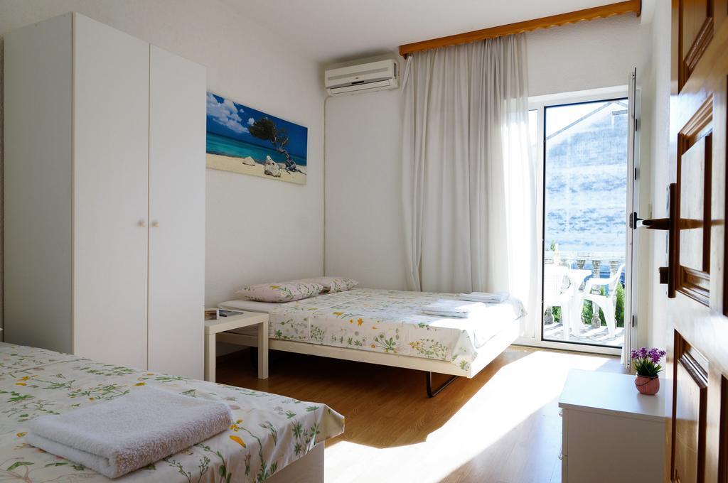 Guest House Heart Of Budva Exteriör bild